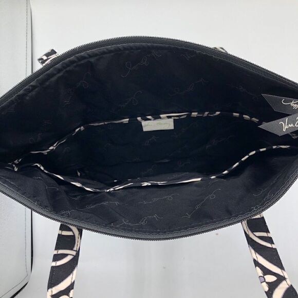 Geometric Print Quilted Tote - Picture 5 of 5